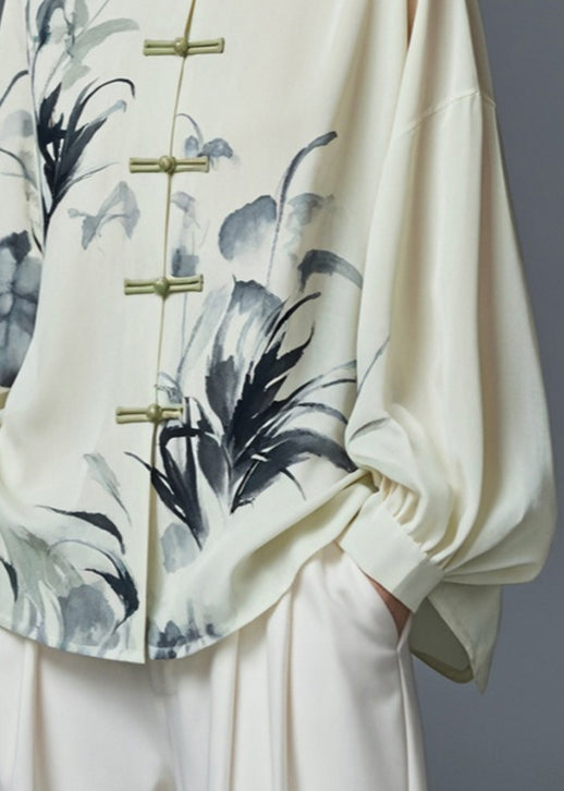 Classic Vintage Shirt with a Flattering Fit