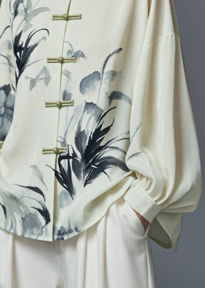 Classic Vintage Shirt with a Flattering Fit