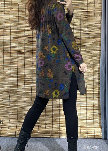 Well Tailored Sweater with a Graceful Silhouette