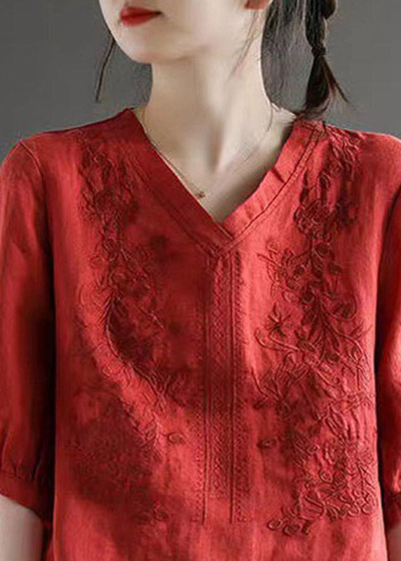 Well Tailored Top with a Graceful Silhouette