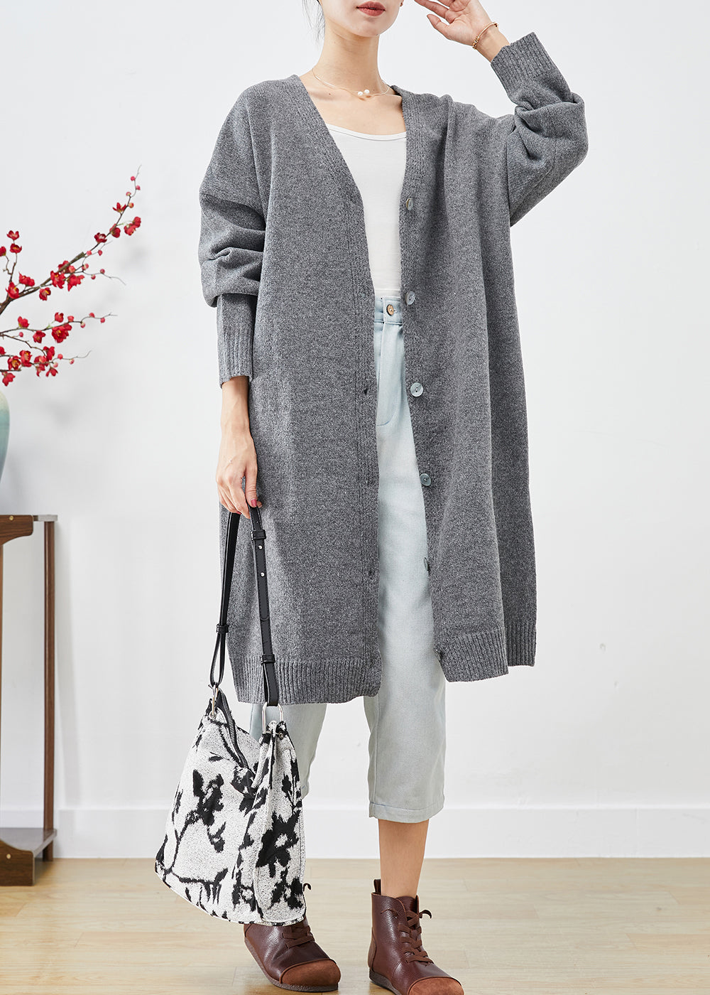 Gracefully Styled Cardigan for Any Occasion