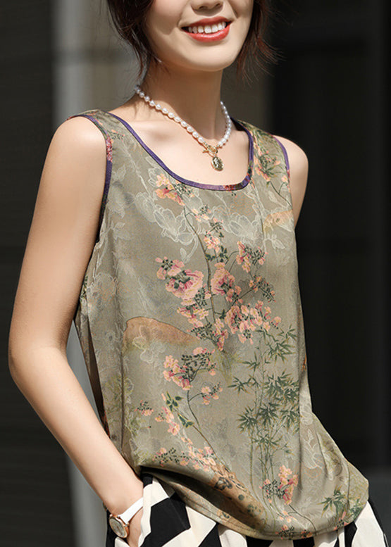 Sophisticated Top with a Clean Classic Look
