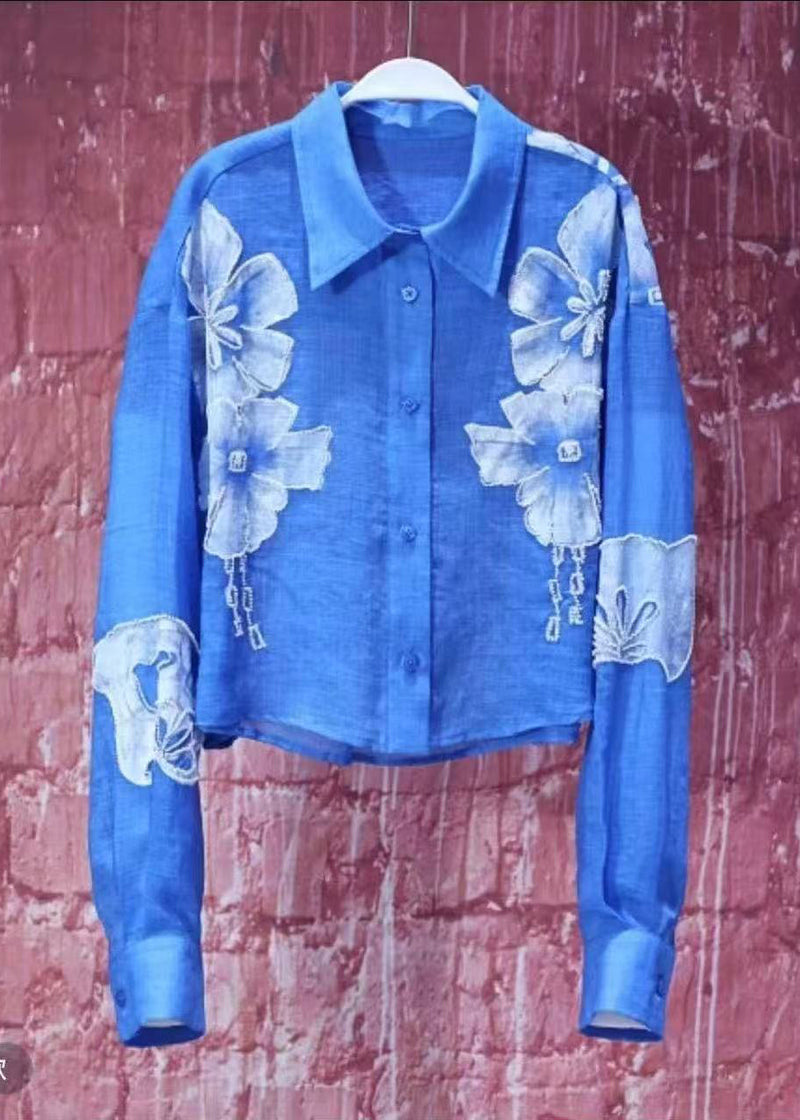 Sophisticated Blouse with a Clean Classic Look