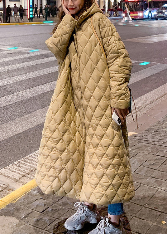 Well Tailored Coat with a Graceful Silhouette