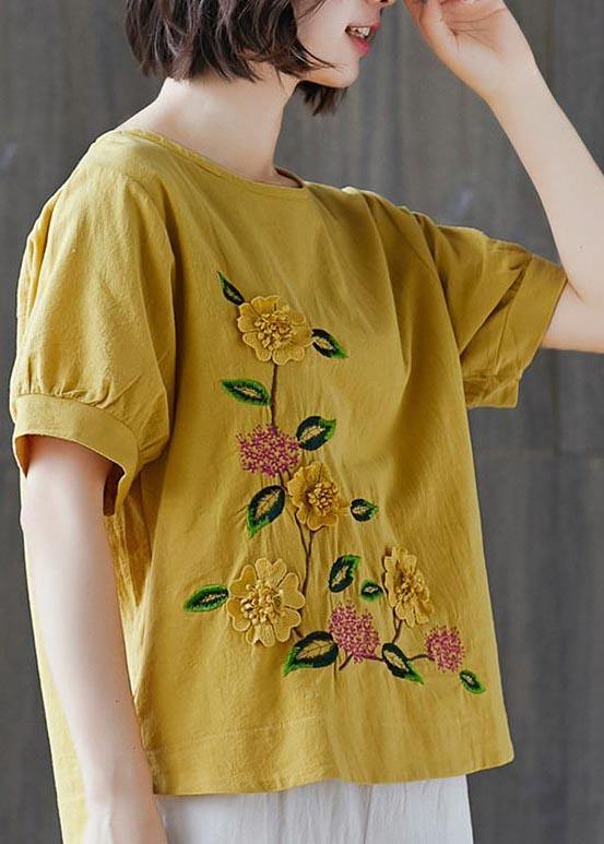 Well Tailored Top with a Graceful Silhouette