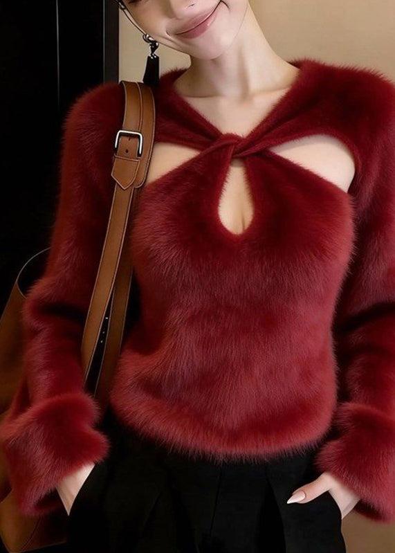 Well Tailored Top with a Graceful Silhouette