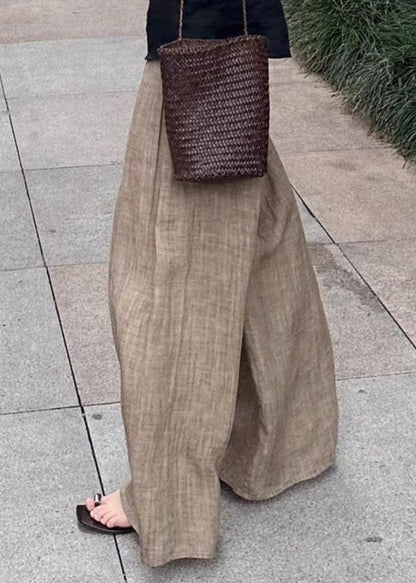 Effortlessly Elegant Pants with a Timeless Design