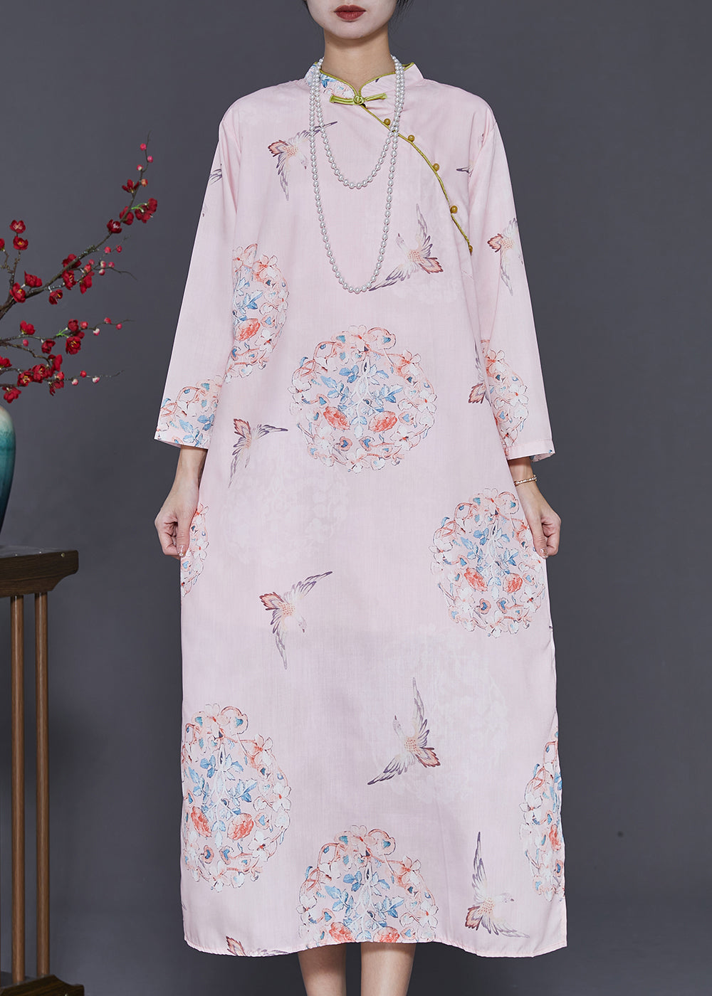 Classic Vintage Dress with a Flattering Fit