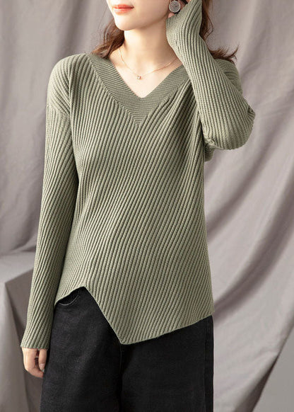 Effortlessly Elegant Sweater with a Timeless Design