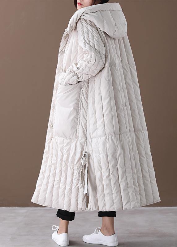 Well Tailored Coat with a Graceful Silhouette