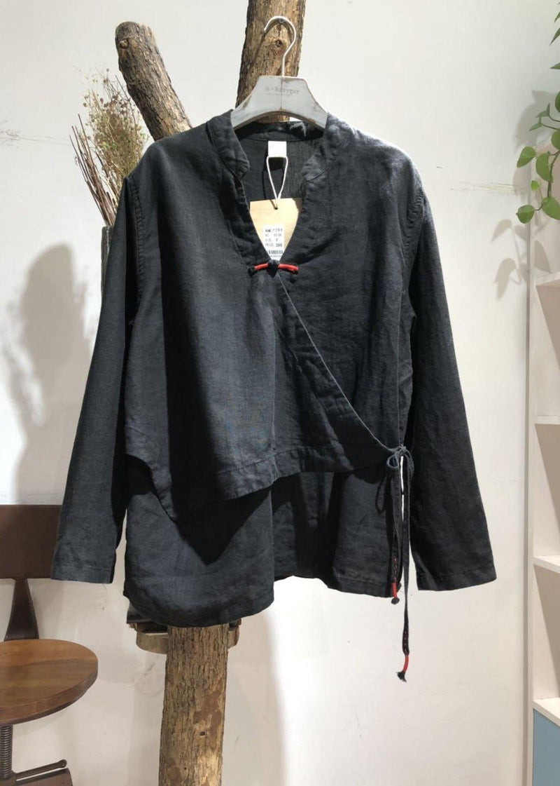 Beautifully Crafted Blouse in a Classic Style