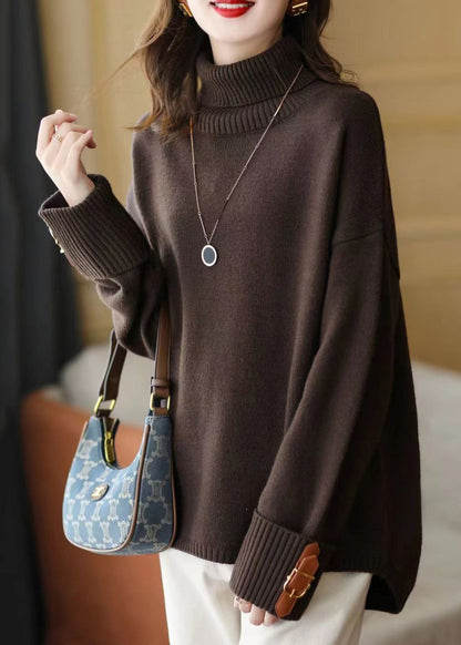 Well Tailored Sweater with a Graceful Silhouette