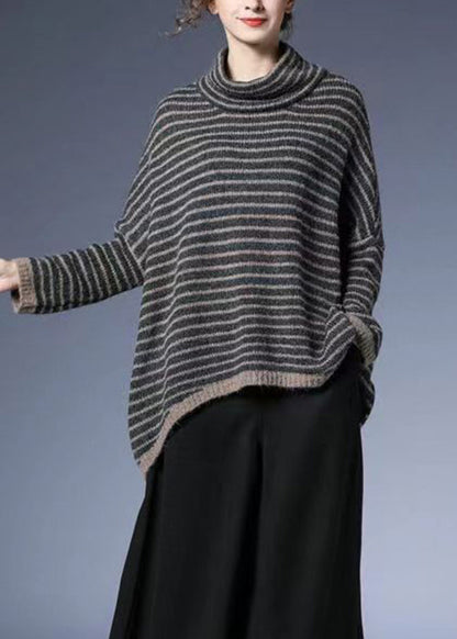 Effortlessly Elegant Sweater with a Timeless Design