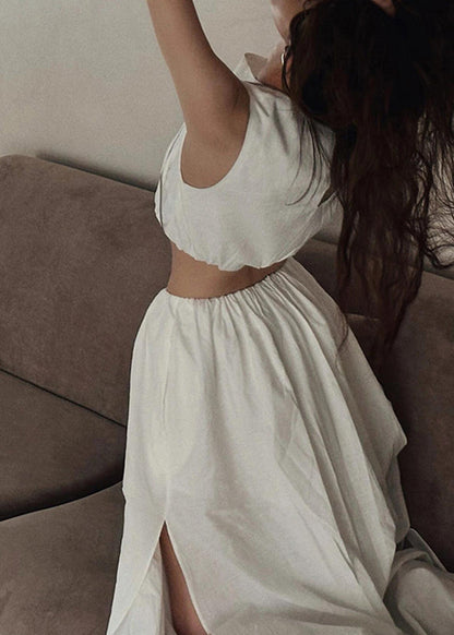 Effortlessly Elegant Garment with a Timeless Design