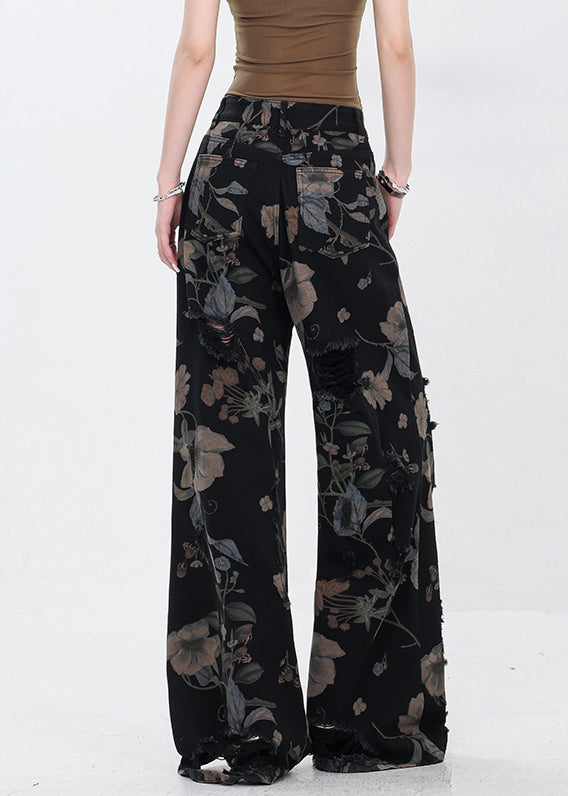 Effortlessly Elegant Pants with a Timeless Design
