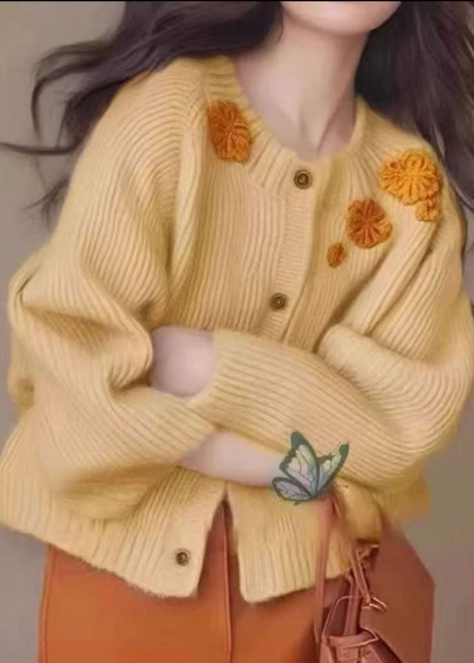 Gracefully Styled Cardigan for Any Occasion