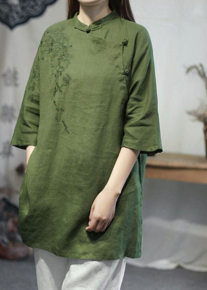 A Vintage Style Top with Delicate Timeless Details