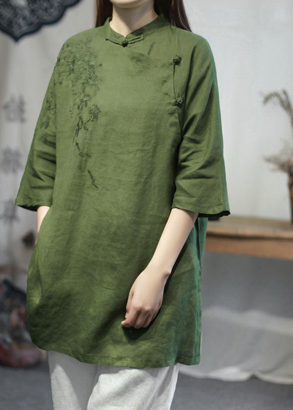 A Vintage Style Top with Delicate Timeless Details