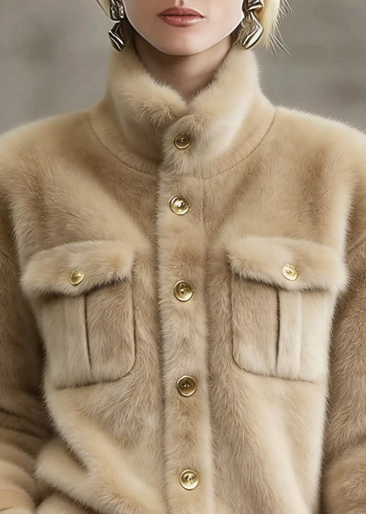 Elegantly Styled Coat for Everyday Wear