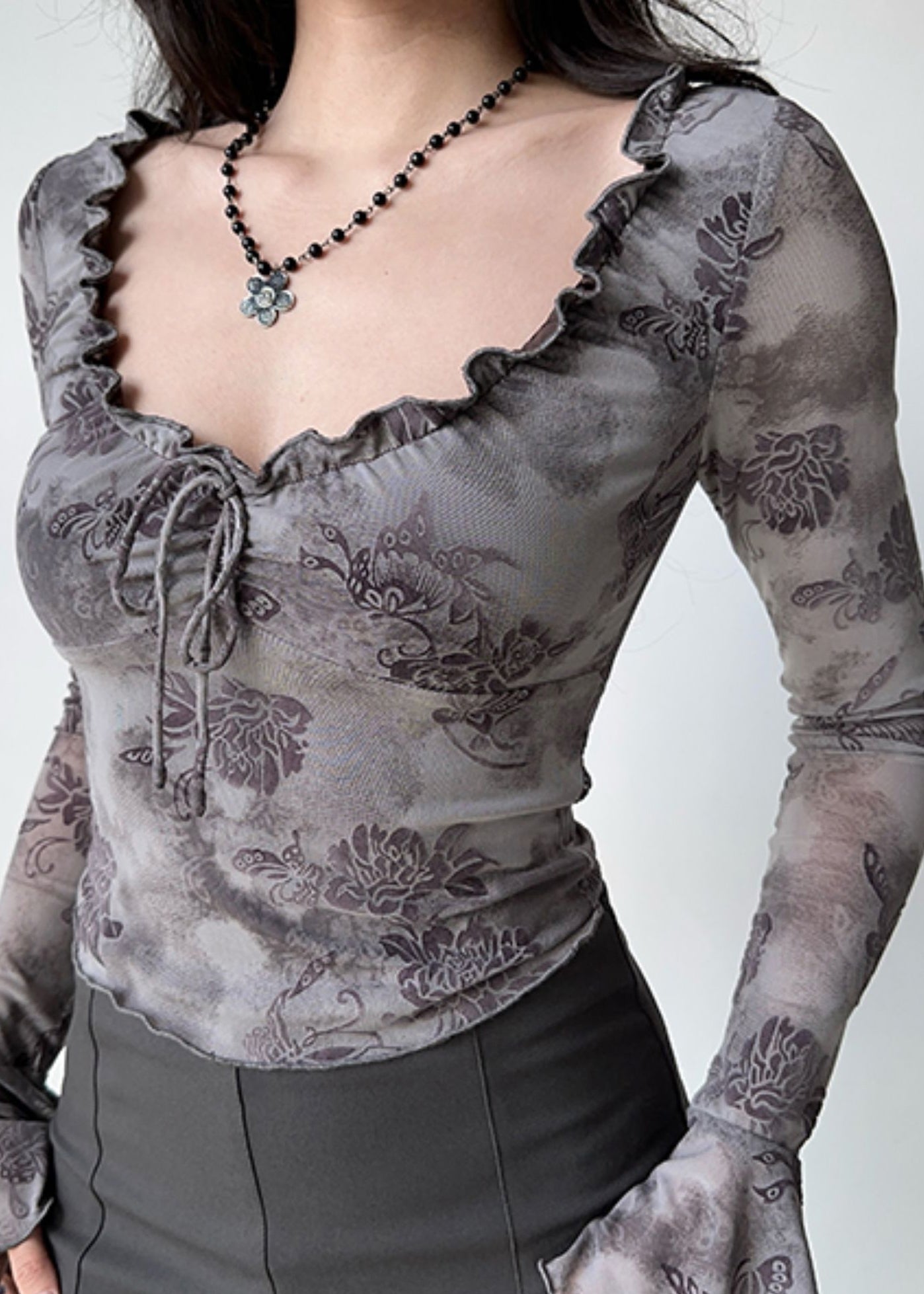 Effortlessly Elegant Shirt with a Timeless Design