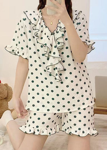 Sophisticated Garment with a Clean Classic Look