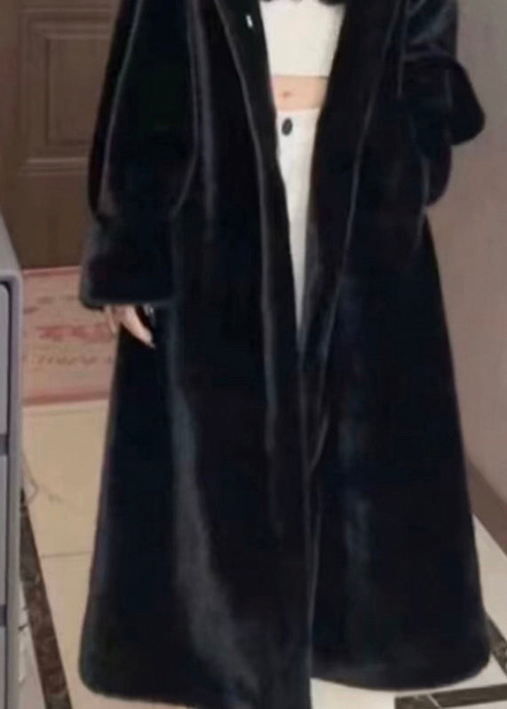 Gracefully Styled Coat for Any Occasion