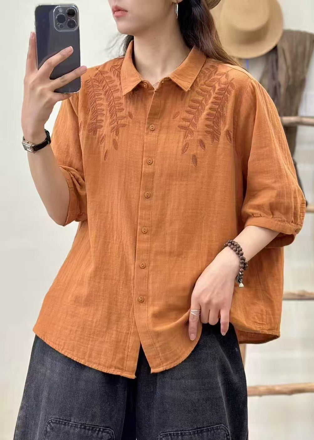 Effortlessly Elegant Blouse with a Timeless Design