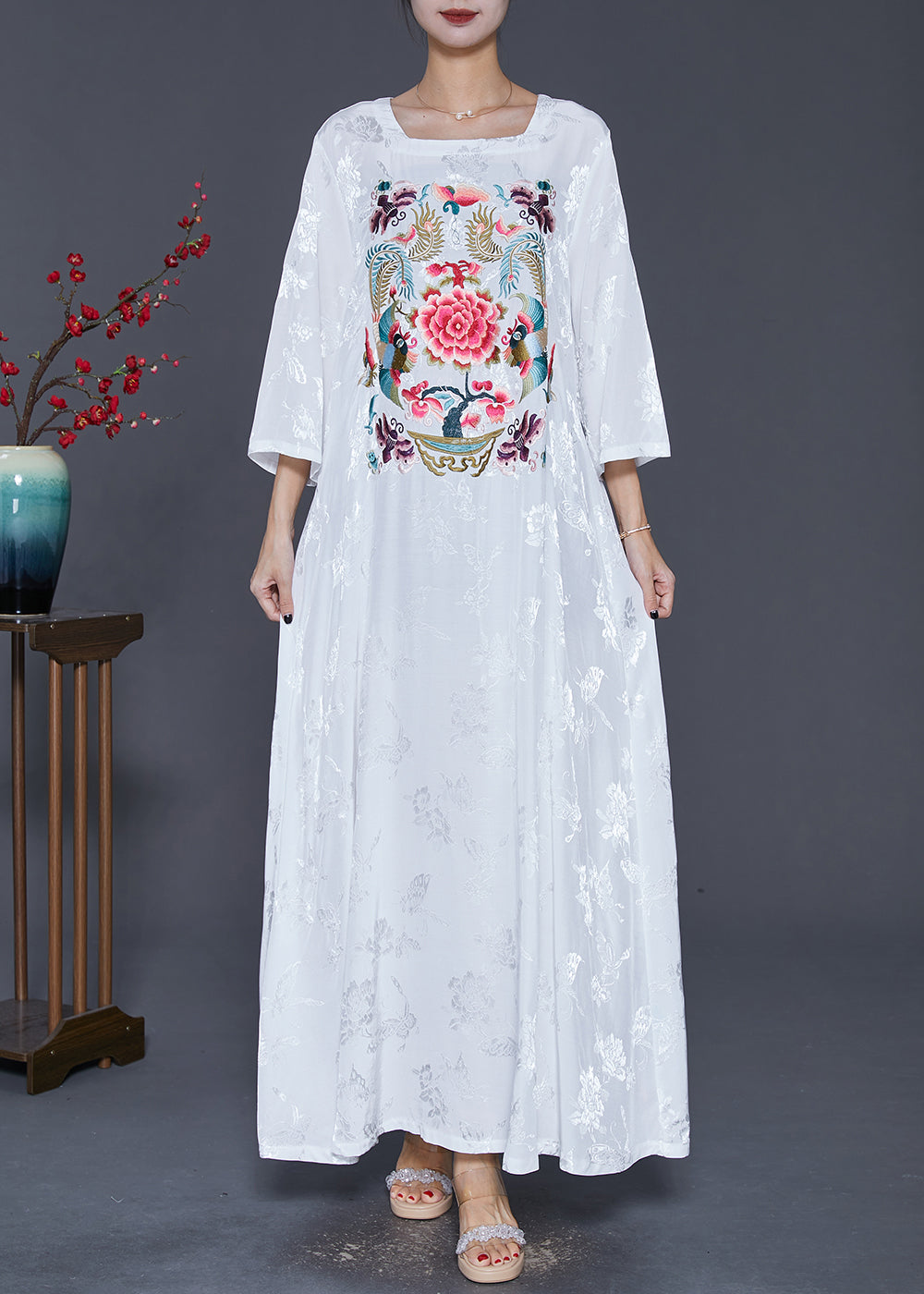 Classic Vintage Dress with a Flattering Fit