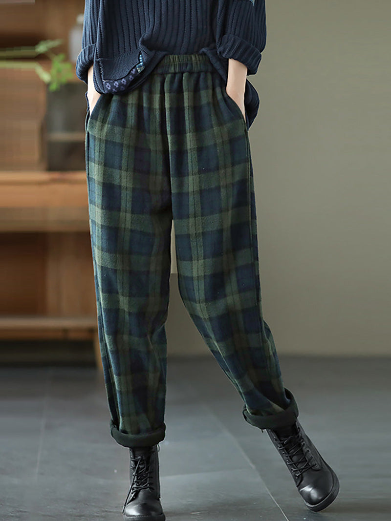 Effortlessly Elegant Pants with a Timeless Design