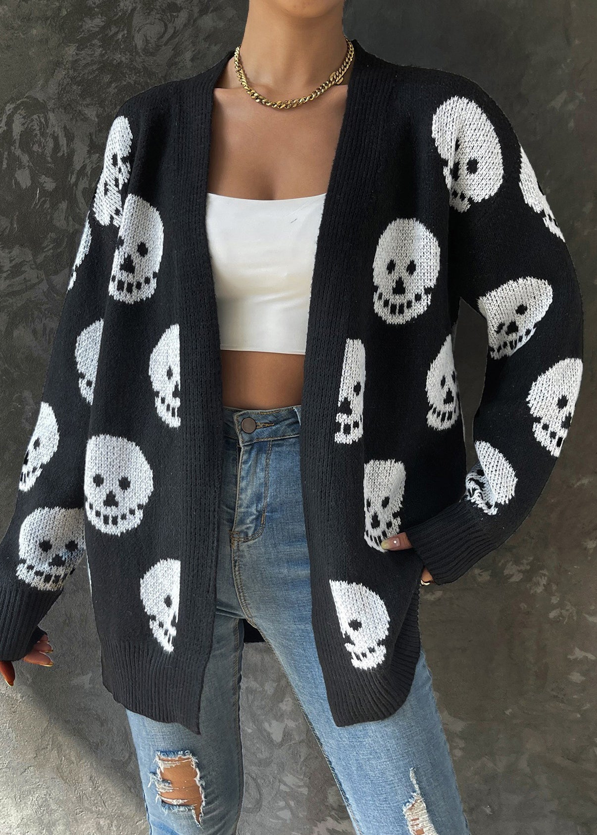 Well Tailored Cardigan with a Graceful Silhouette