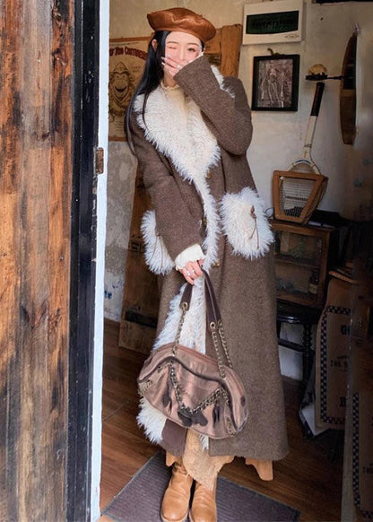Well Tailored Coat with a Graceful Silhouette