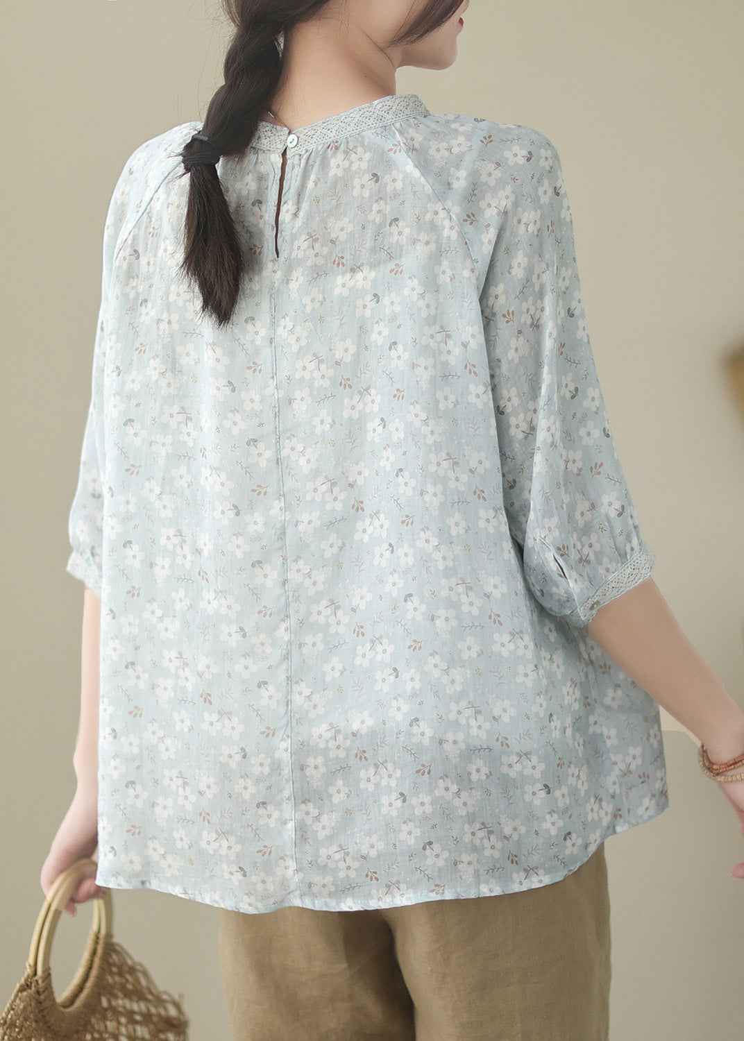 Well Tailored Shirt with a Graceful Silhouette