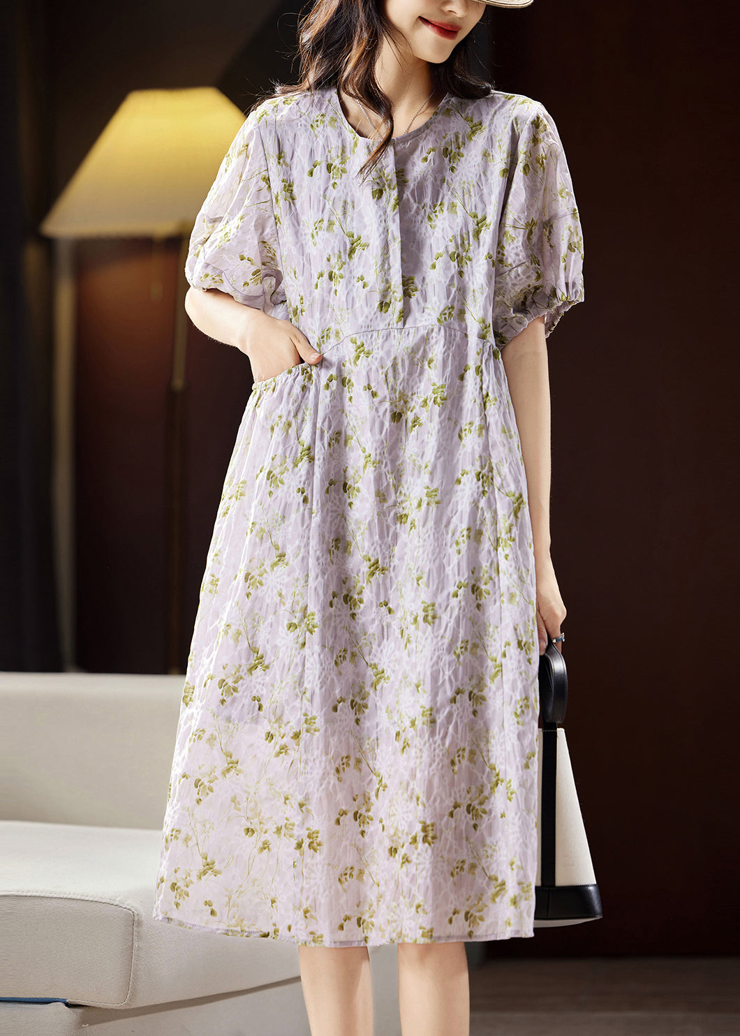 Well Tailored Dress with a Graceful Silhouette