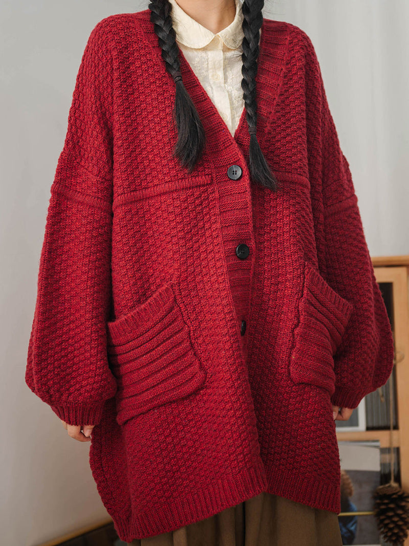 Well Tailored Sweater with a Graceful Silhouette