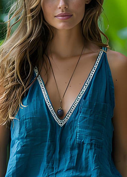 Effortlessly Elegant Top with a Timeless Design