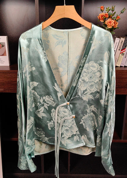 Beautifully Balanced Top with Timeless Character