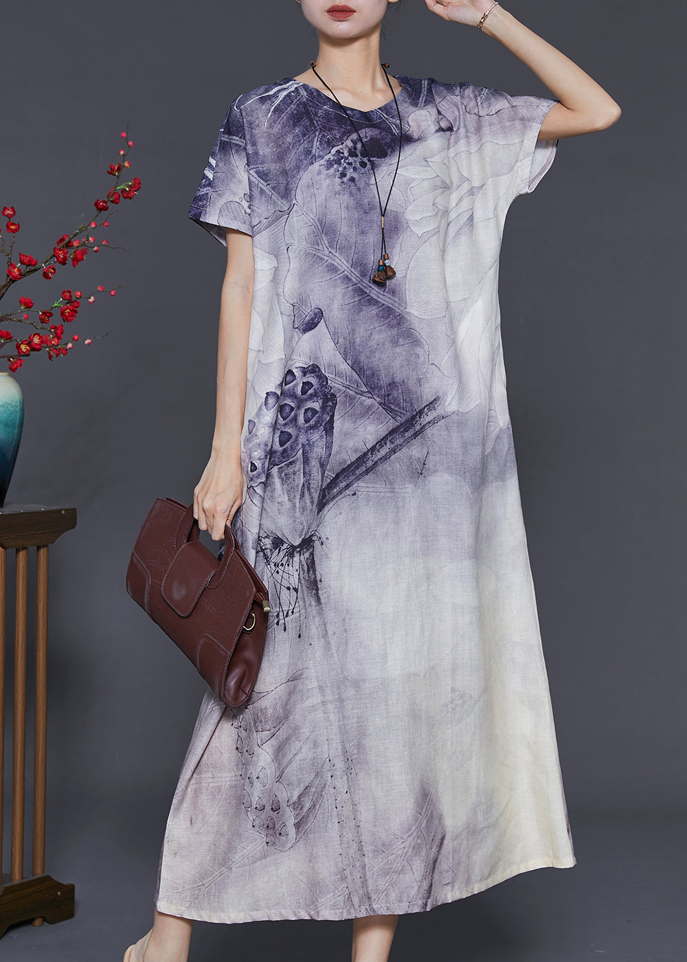 Beautifully Finished Dress in a Timeless Design