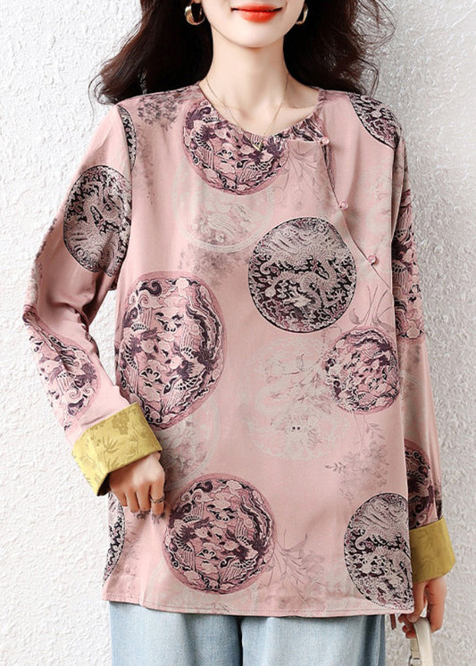 Beautifully Crafted Blouse in a Classic Style