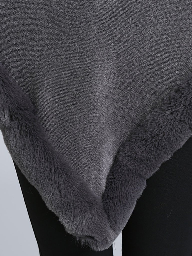 Beautifully Finished Coat in a Timeless Design
