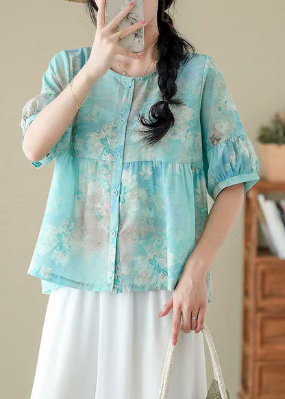 Classic Vintage Shirt with a Flattering Fit