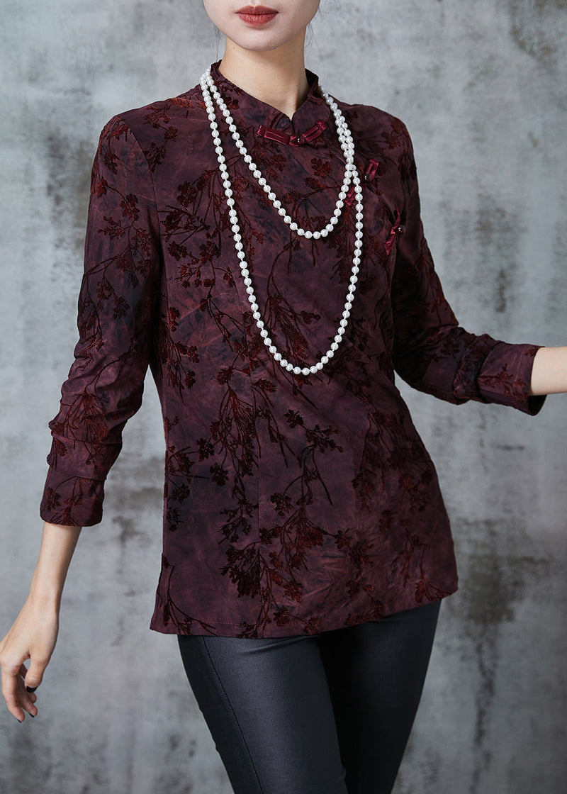Effortlessly Elegant Top with a Timeless Design