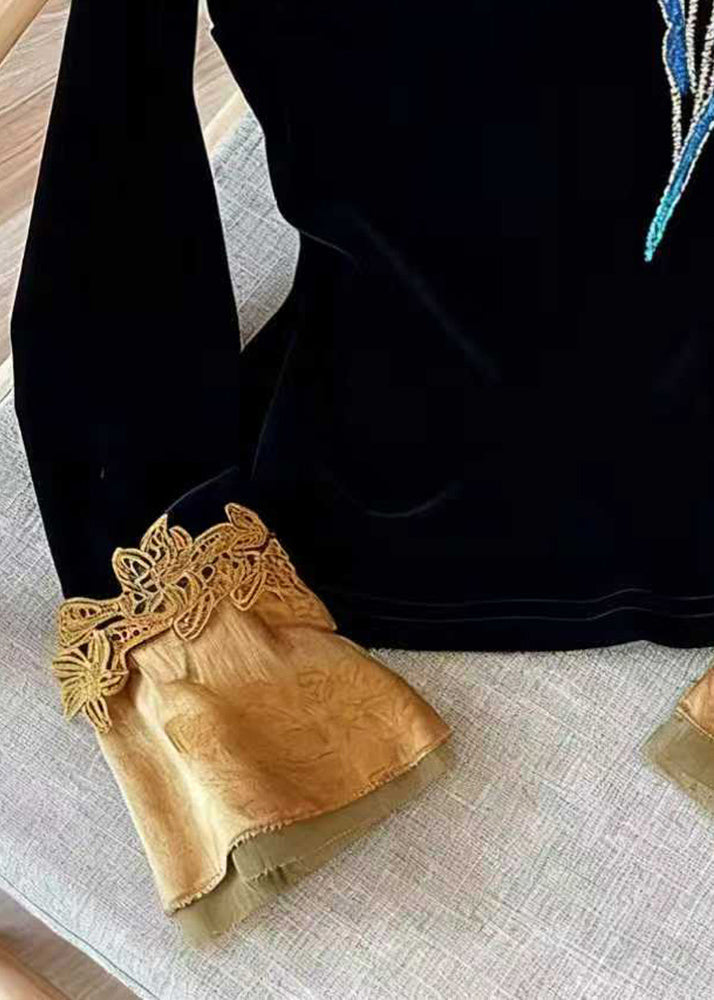 Beautifully Crafted Blouse in a Classic Style
