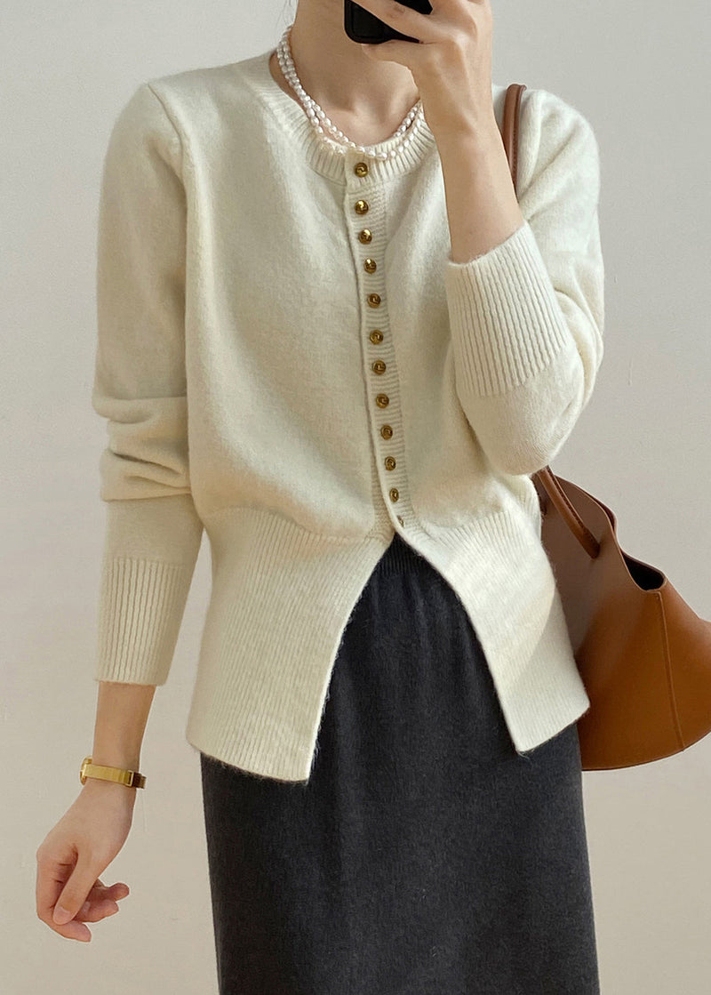 Classic Vintage Cardigan with a Flattering Fit