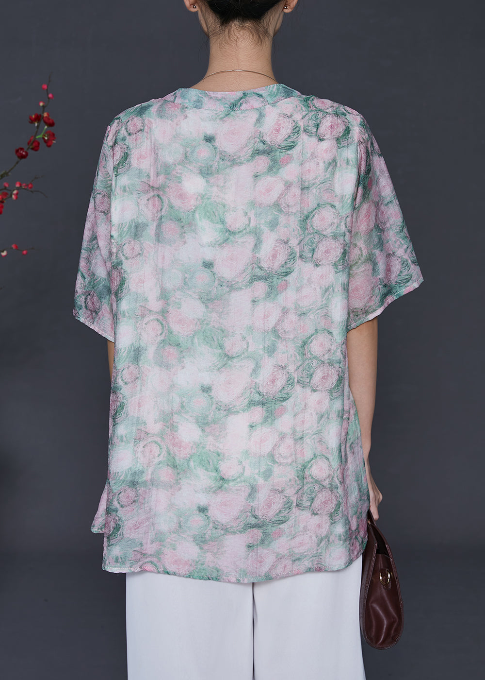Elegantly Styled Blouse for Everyday Wear