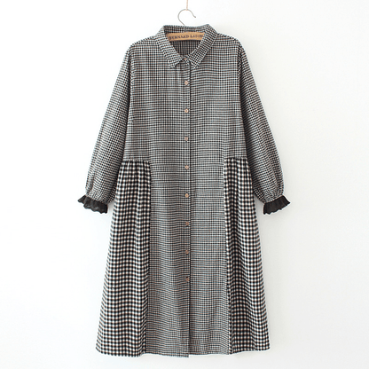 Classic Vintage Dress with a Flattering Fit