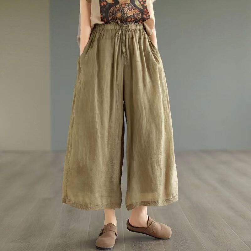Effortlessly Elegant Pants with a Timeless Design