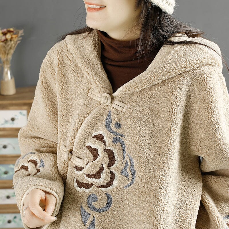 Well Tailored Coat with a Graceful Silhouette