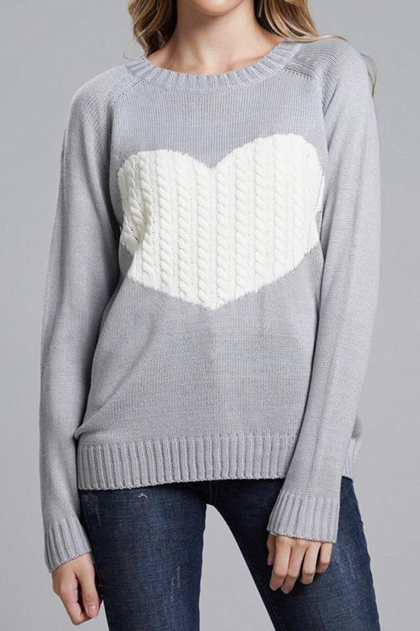 Effortlessly Elegant Sweater with a Timeless Design
