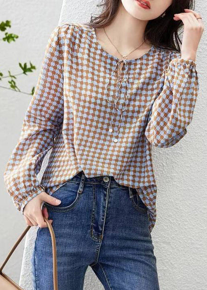 Classic Vintage Blouse with a Flattering Fit