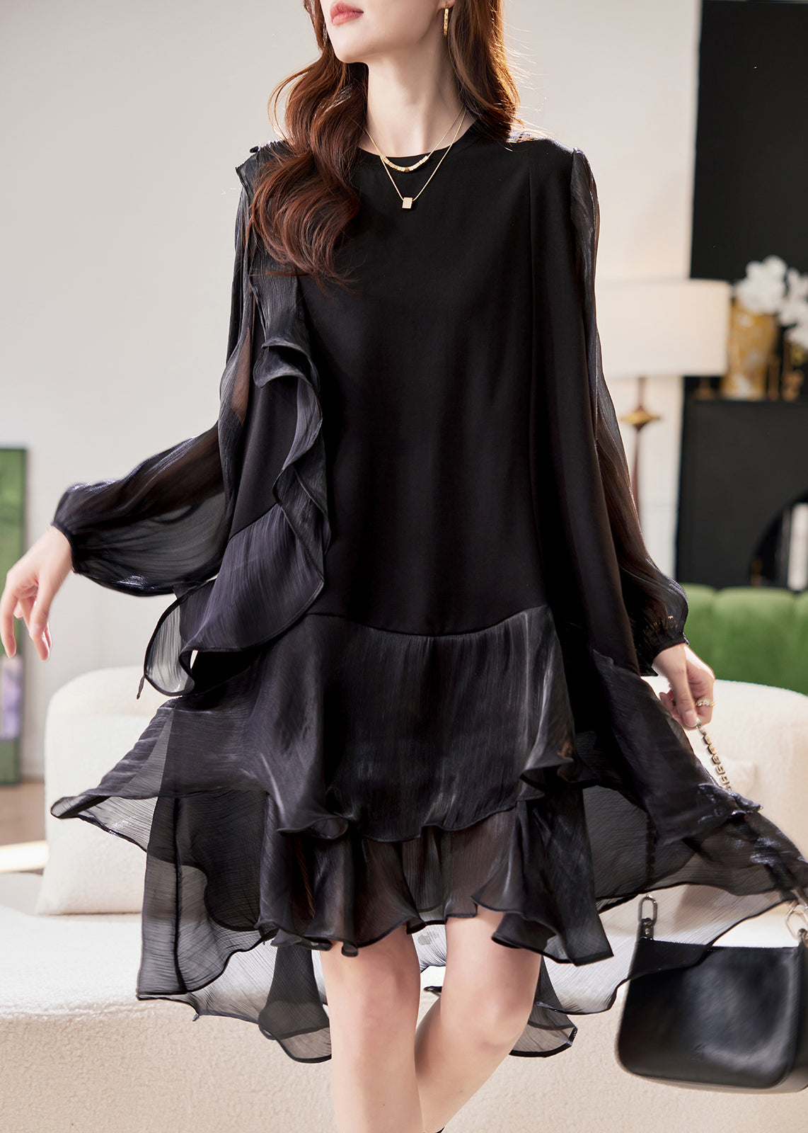 Effortlessly Elegant Dress with a Timeless Design